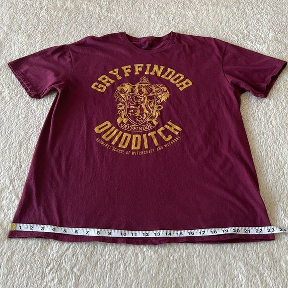 Gryffindor Short sleeve shirt size XL - Picture 11 of 16